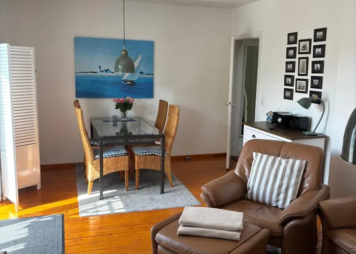 Hafenhaeuschen * Timmendorfer Strand